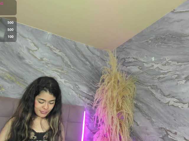 mady-johnson live cam on BongaCams