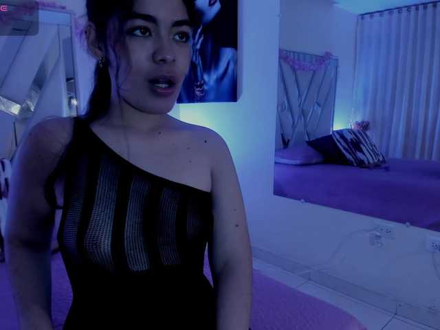 mady-johnson live cam on BongaCams