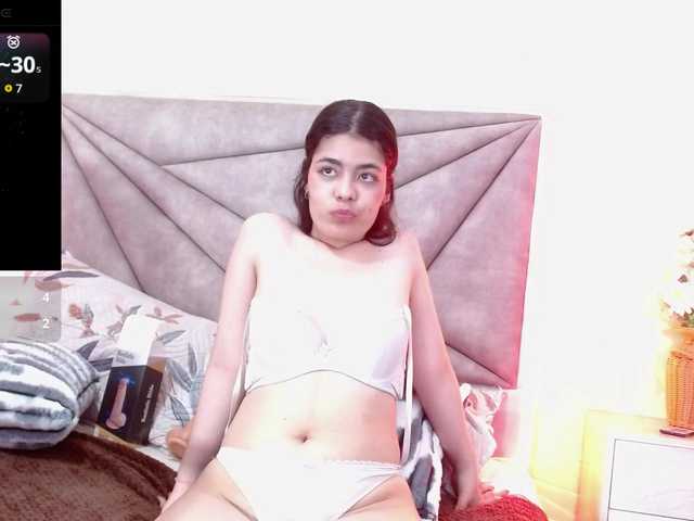 mady-johnson live cam on BongaCams