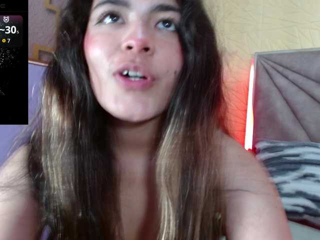 mady-johnson live cam on BongaCams
