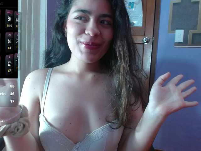 mady-johnson live cam on BongaCams