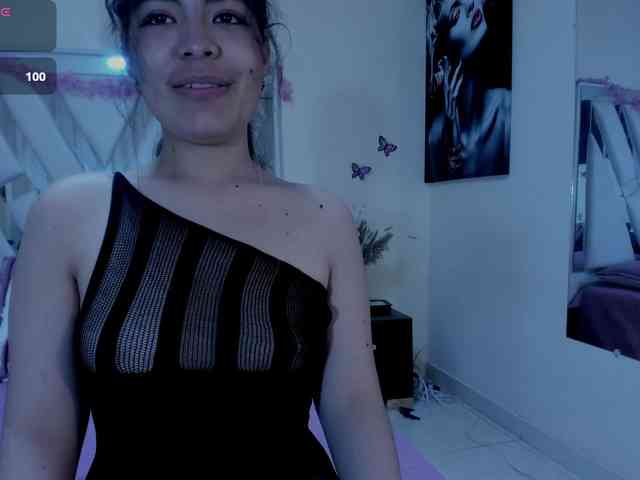 mady-johnson webcam