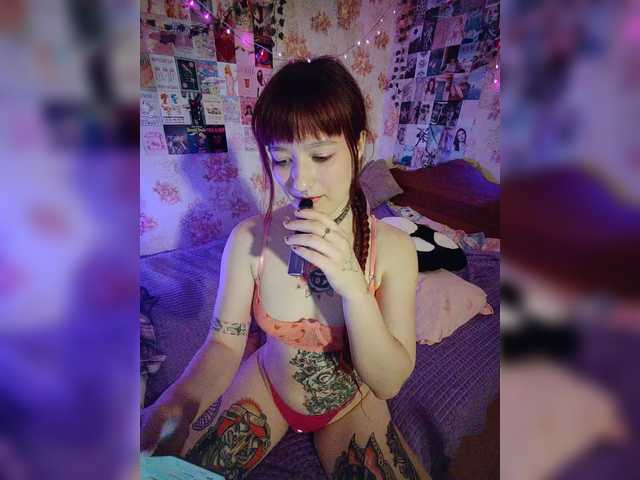 AmeliaRosea live cam on BongaCams