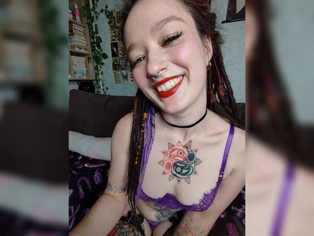 AmeliaRosea live cam on BongaCams