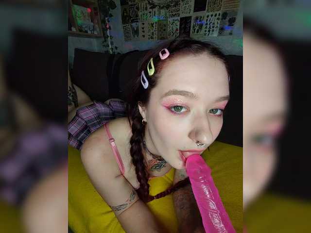 AmeliaRosea live cam on BongaCams
