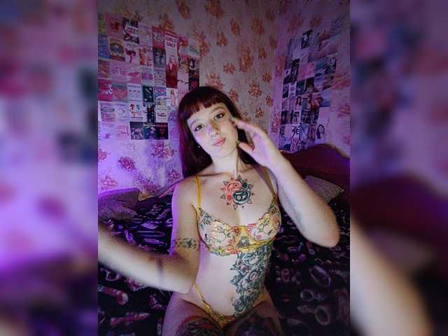 AmeliaRosea live cam on BongaCams