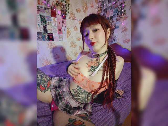 AmeliaRosea live cam on BongaCams