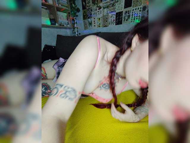 AmeliaRosea live webcam show