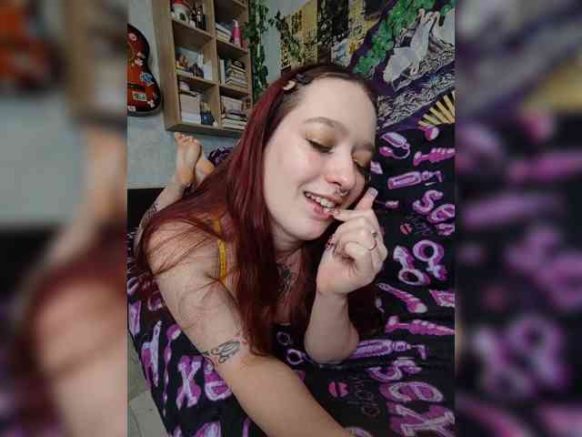 AmeliaRosea live female cam on bongacams