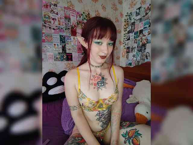 AmeliaRosea webcam