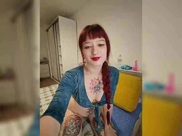 AmeliaRosea webcam