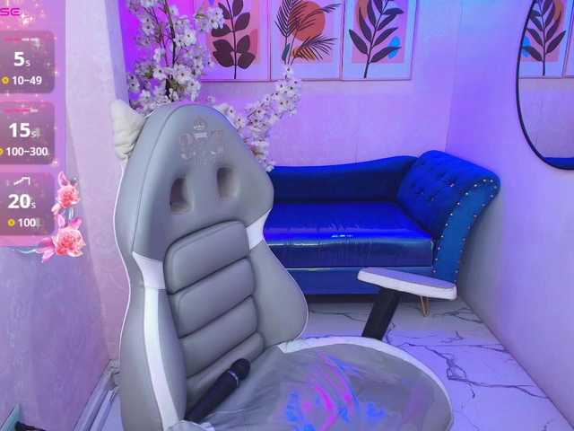 Kitty-meow live cam on BongaCams