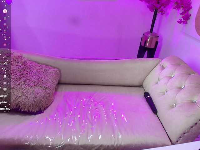 Kitty-meow live cam on BongaCams