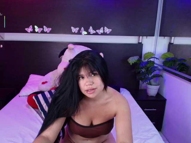 Kitty-meow live cam on BongaCams