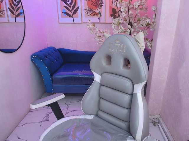 Kitty-meow live cam on BongaCams