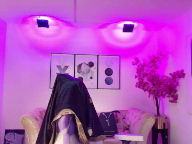 kitty-meow live sex show