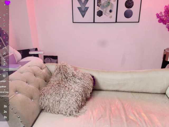 Kitty-meow live cam on BongaCams