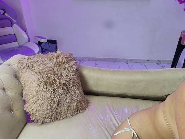 kitty-meow live sex show