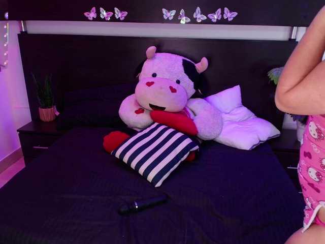 Kitty-meow live cam on BongaCams