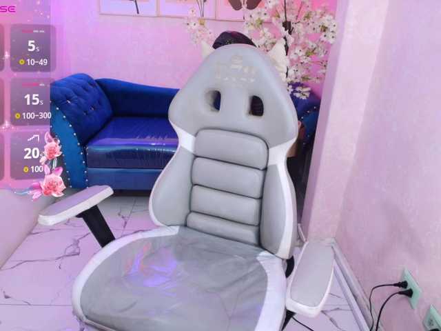 Kitty-meow live cam on BongaCams