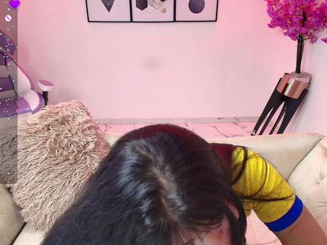 Kitty-meow live cam on BongaCams