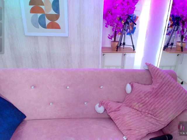 Kitty-meow live cam on BongaCams