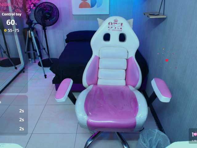 Kitty-meow live cam on BongaCams