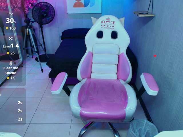 Kitty-meow live cam on BongaCams