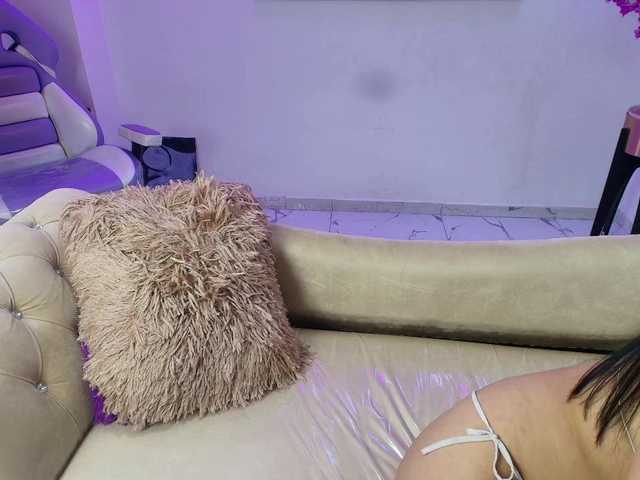 Kitty-meow live cam on BongaCams