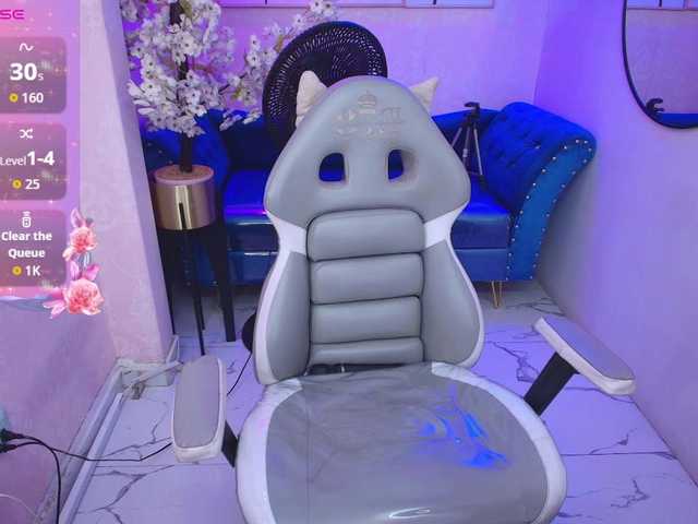 Kitty-meow live cam on BongaCams