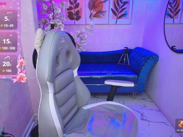 Kitty-meow live webcam show