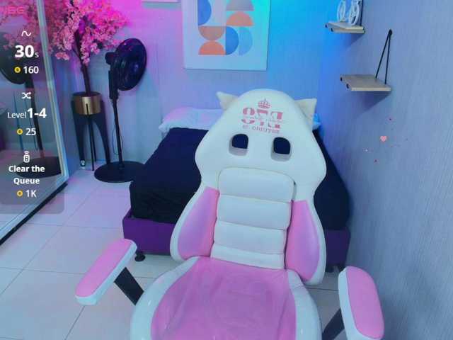 Kitty-meow live cam on BongaCams