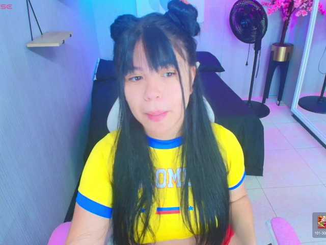 Kitty-meow live cam on BongaCams