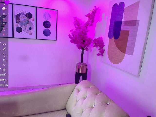 Kitty-meow live cam on BongaCams