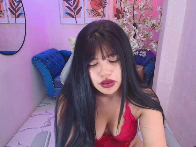 Kitty-meow live webcam show