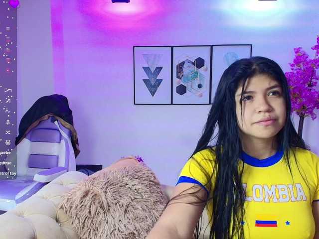 Kitty-meow live cam on BongaCams