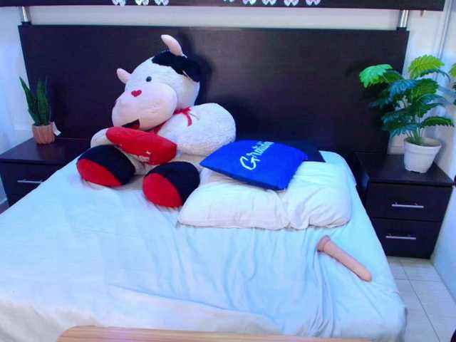 Kitty-meow live cam on BongaCams