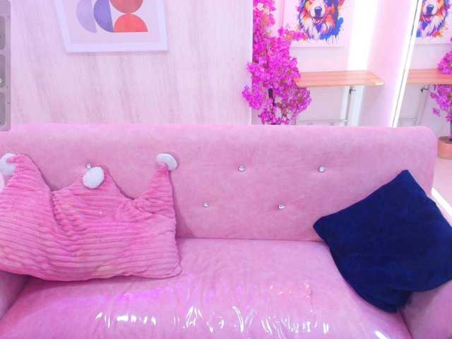Kitty-meow live cam on BongaCams