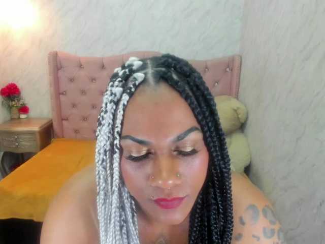 ParisHazel live cam on BongaCams