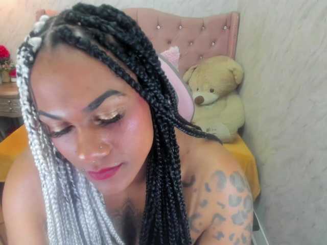 ParisHazel live cam on BongaCams