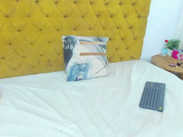 Daniela-Spencerr live cam on BongaCams