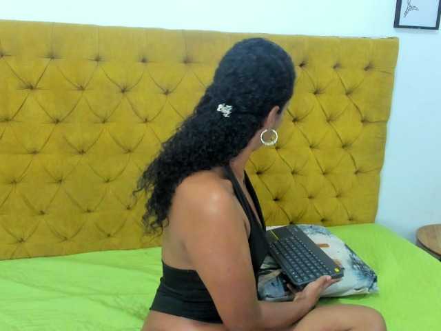 Daniela-Spencerr live cam on BongaCams