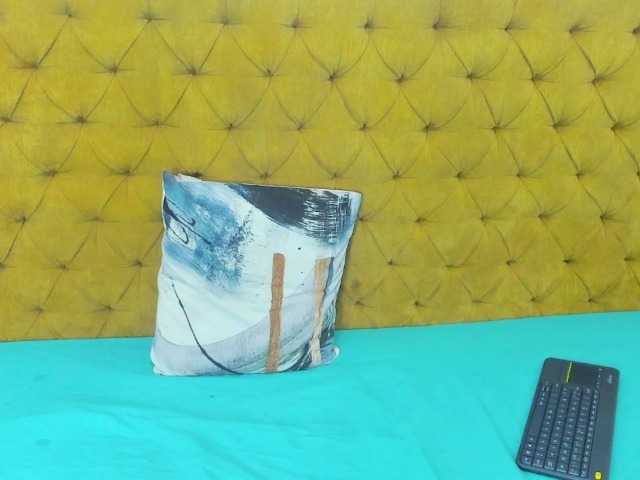 Daniela-Spencerr live cam on BongaCams