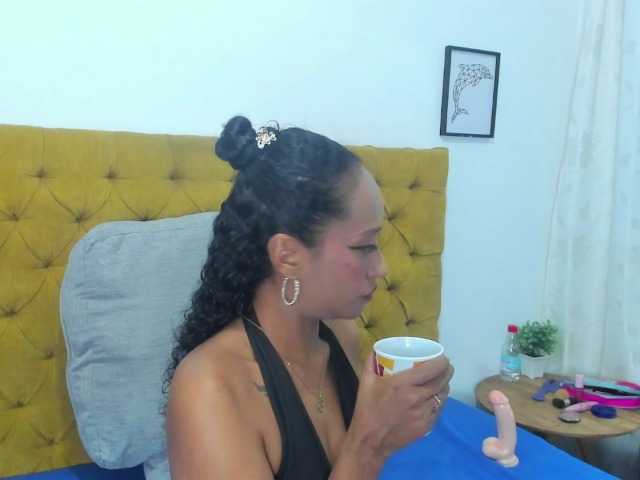 Daniela-Spencerr live cam on BongaCams