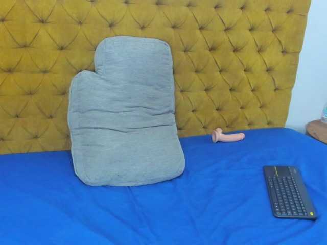 Daniela-Spencerr live cam on BongaCams