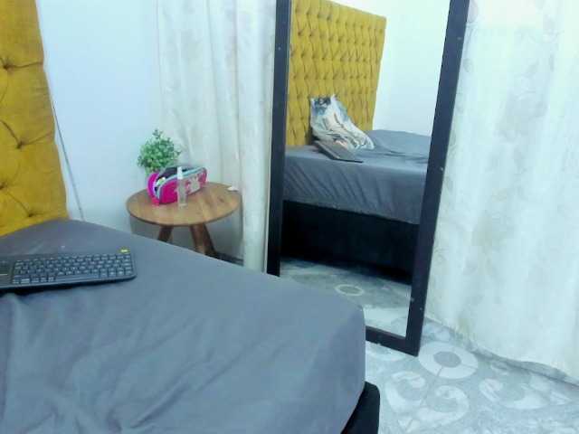 Daniela-Spencerr live cam on BongaCams