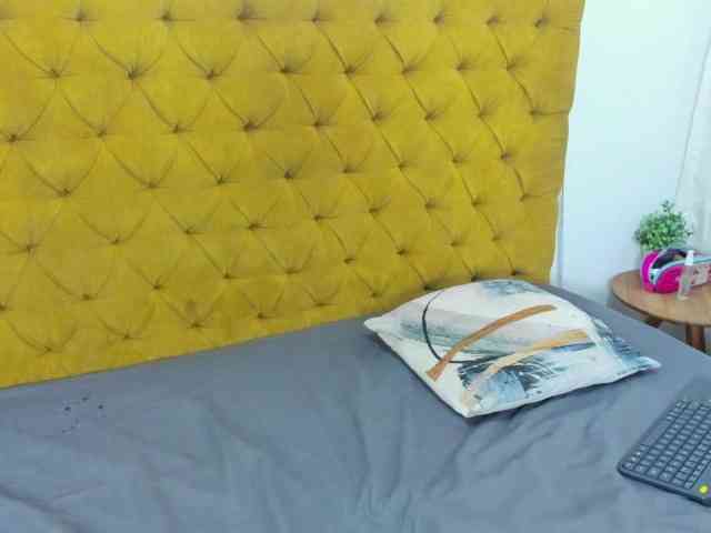Daniela-Spencerr webcam