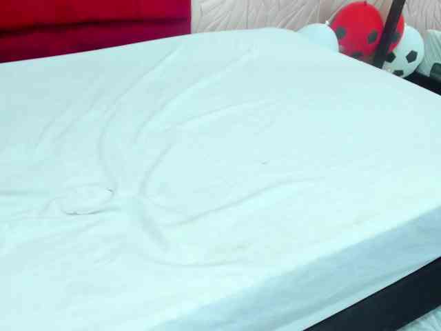 Daniela-Spencerr webcam