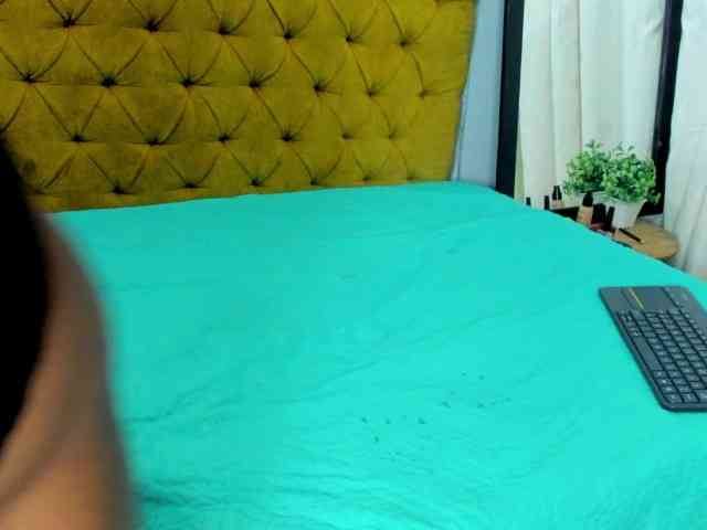 Daniela-Spencerr webcam