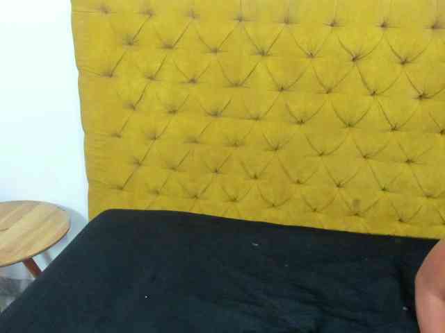Daniela-Spencerr webcam